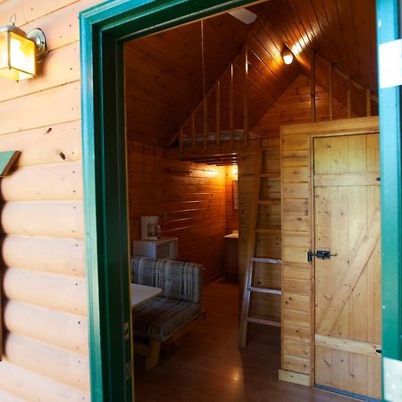 Arrowhead Camping Resort Loft Cabin 22 Douglas Center Extérieur photo