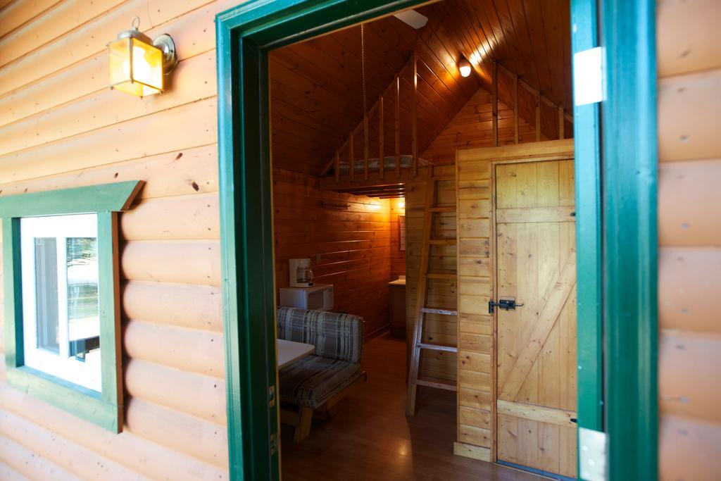 Arrowhead Camping Resort Loft Cabin 22 Douglas Center Extérieur photo