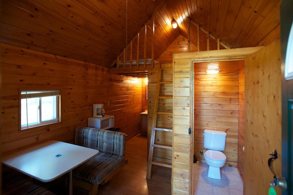Arrowhead Camping Resort Loft Cabin 22 Douglas Center Extérieur photo